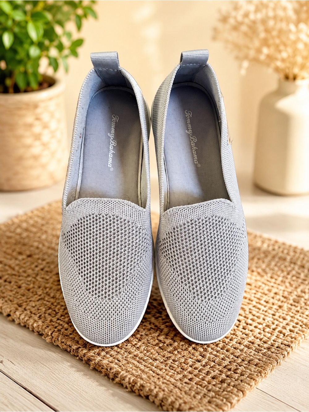 Tommy Bahama Gray Knit Canvas Slip-On Sneakers – Women’s Size 6.5